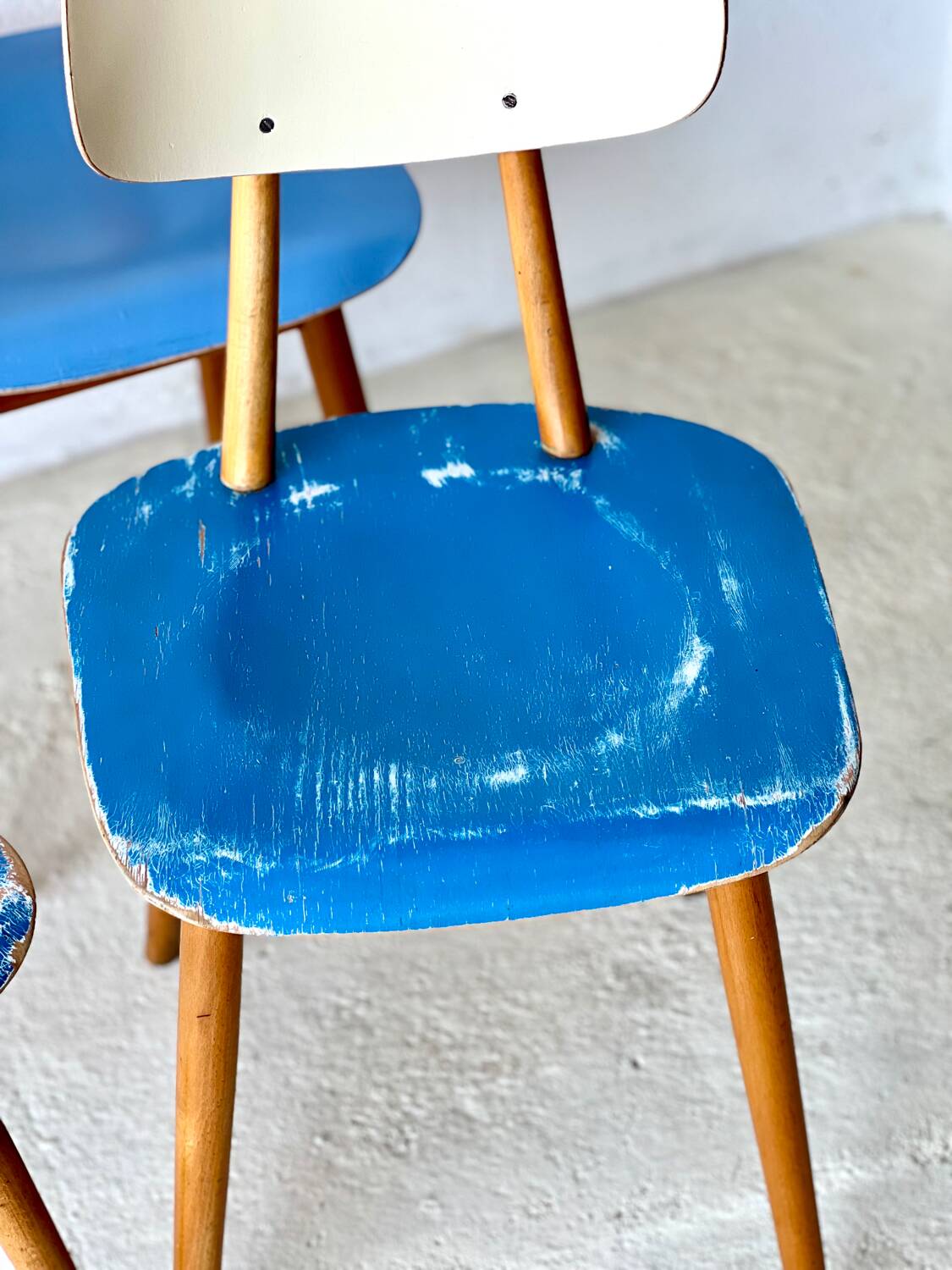 Chaises de salle à manger par TON