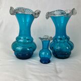 Trio de vases bleus ensemble opaline