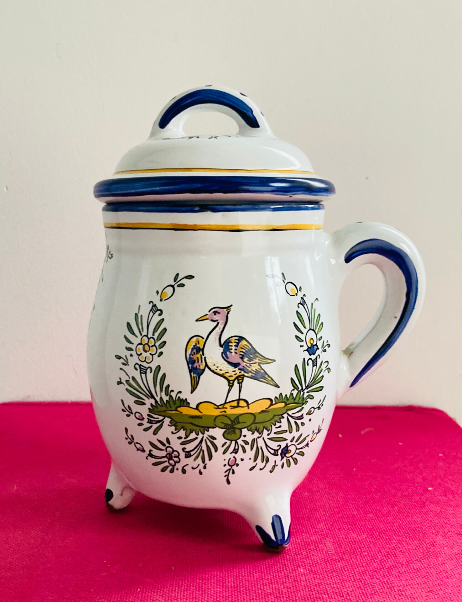 Covered pot from the 19th century by the Art pottery of Angoulême Le Renoleau.