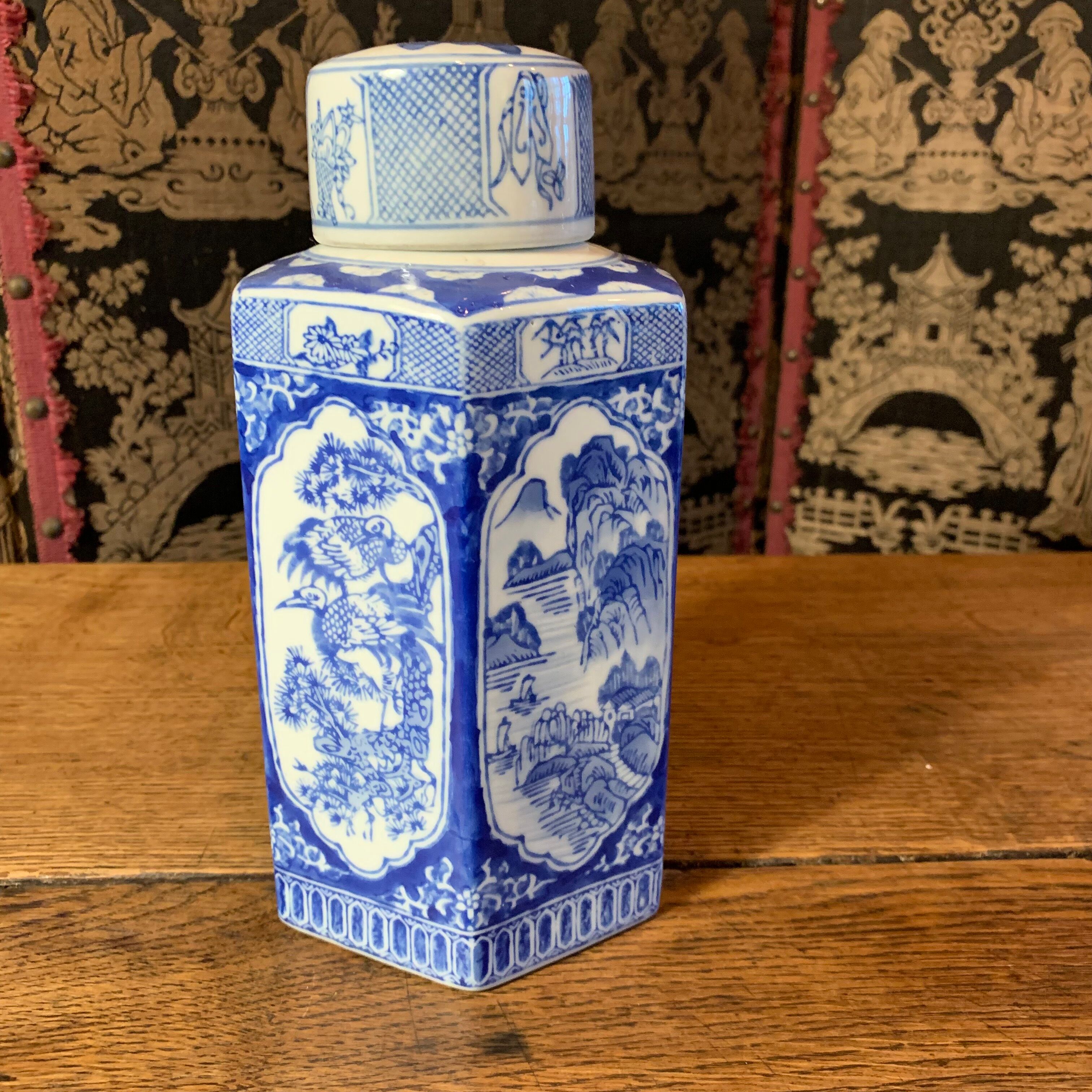 Chinese porcelain tea box