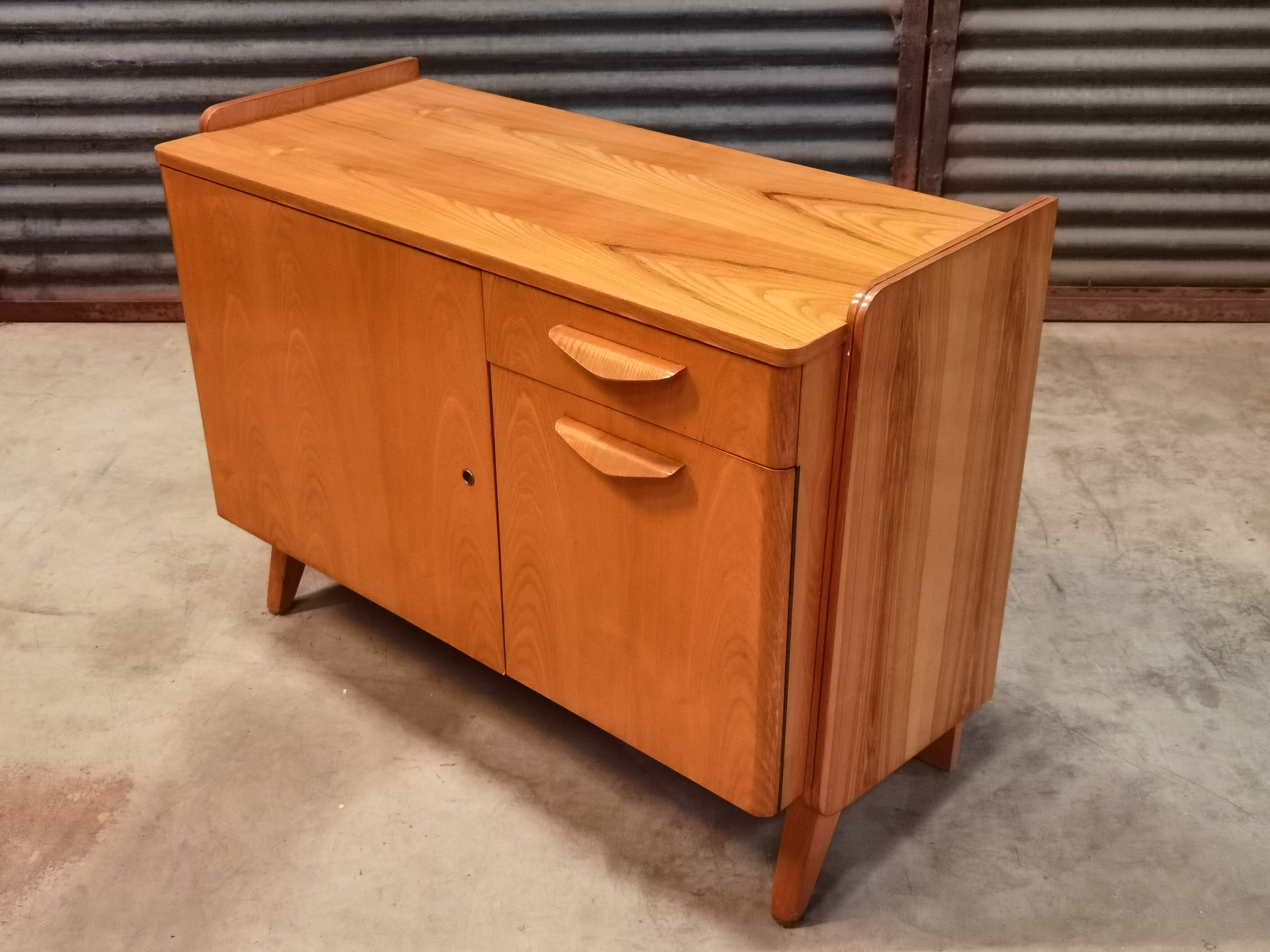 Buffet František Jirák to Tatra Nabytok