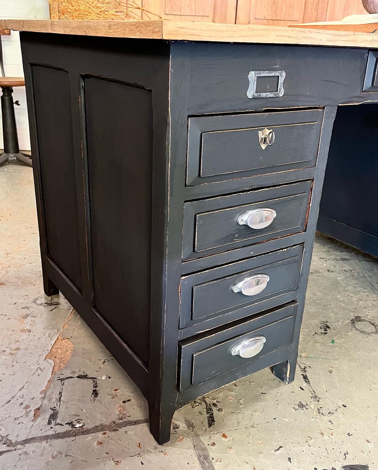 Old American style office in solid oak
