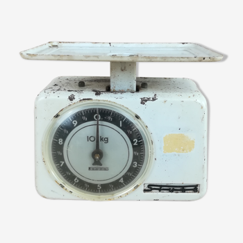 Stube metal scale