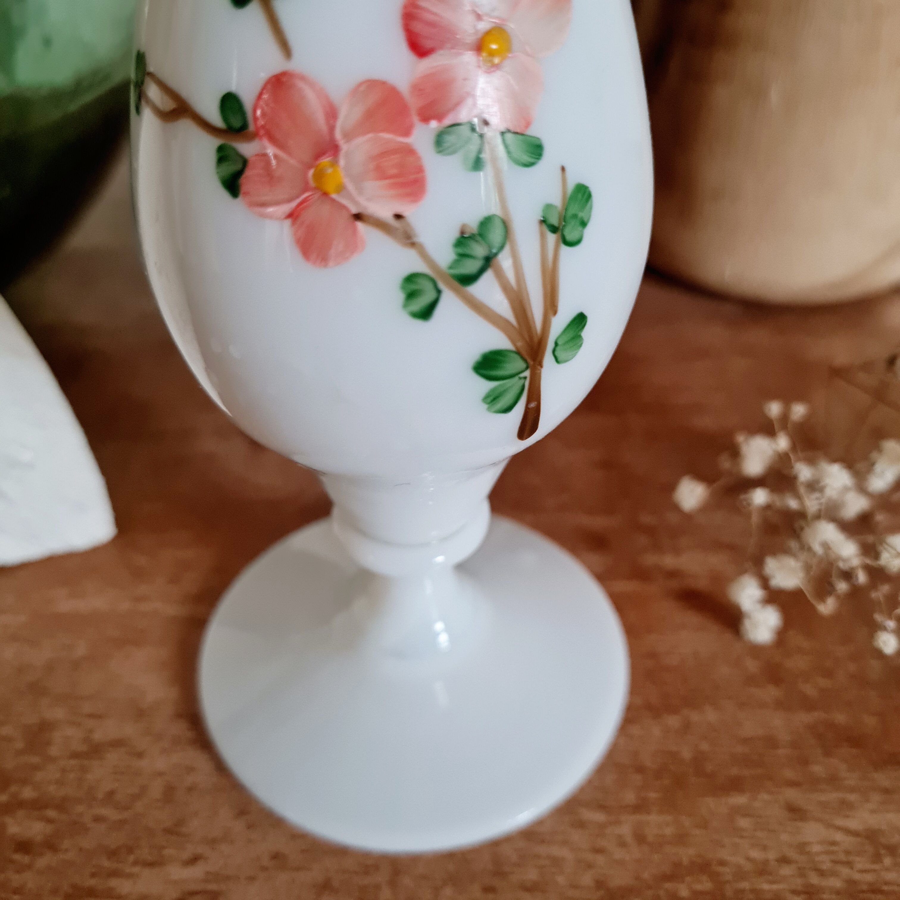White soliflore vase with painted flowers