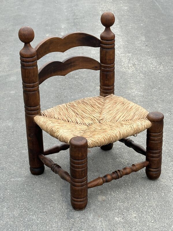Chaise basse en chêne et paille design vintage années 60