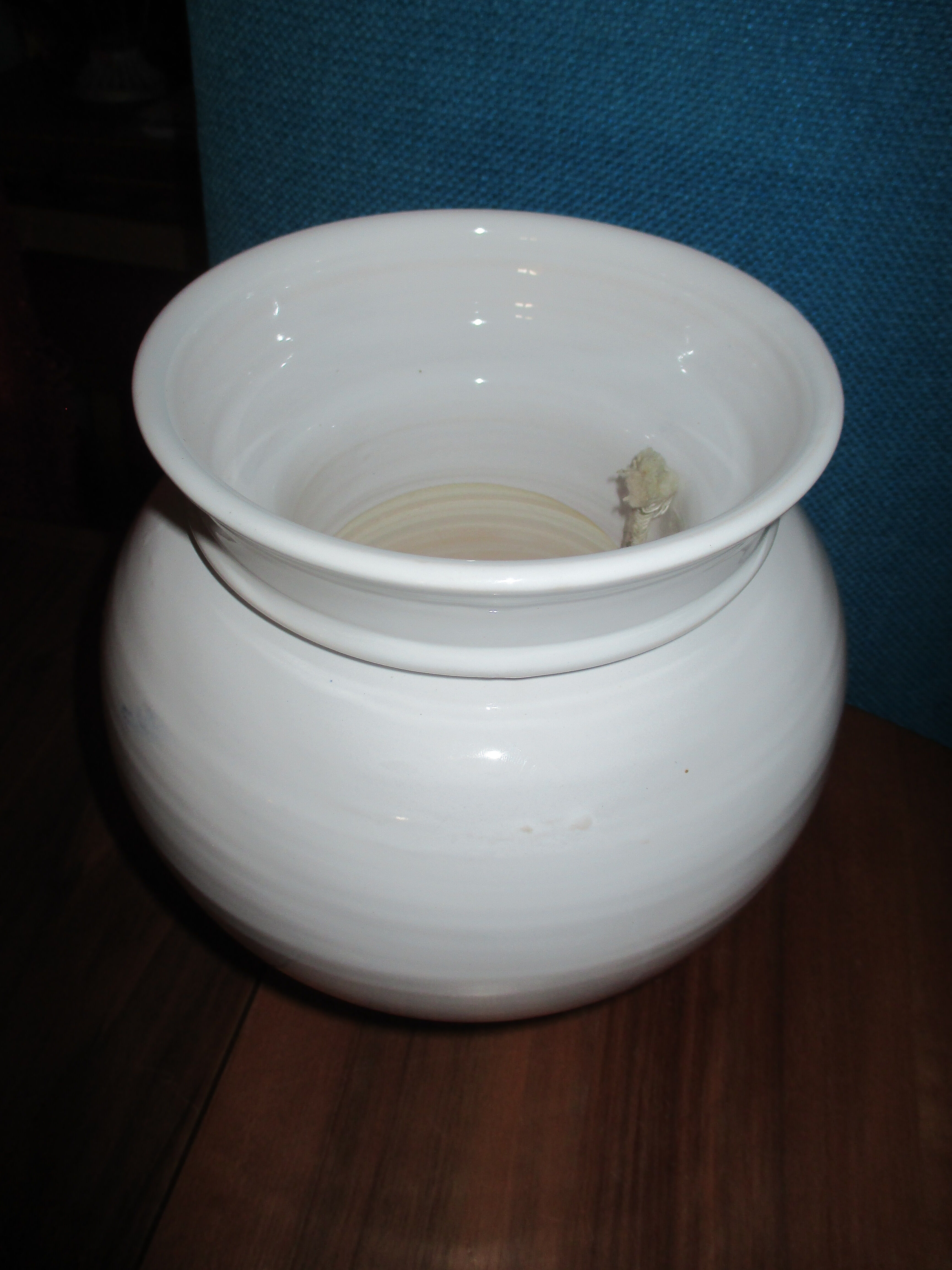 Flower pot