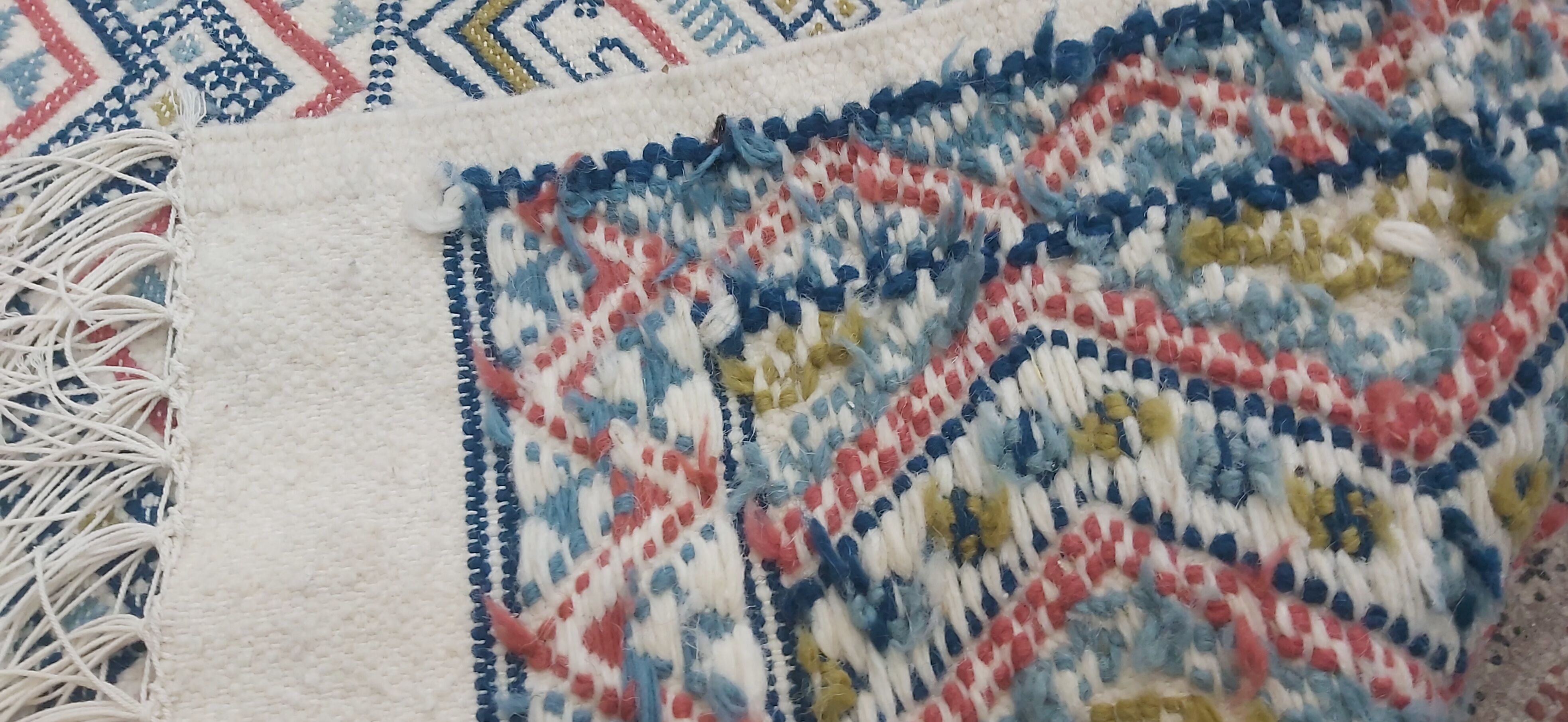 Hand-woven rugs in pure wool