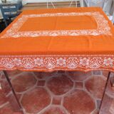 Rectangular tablecloth and 10 napkins, very festive