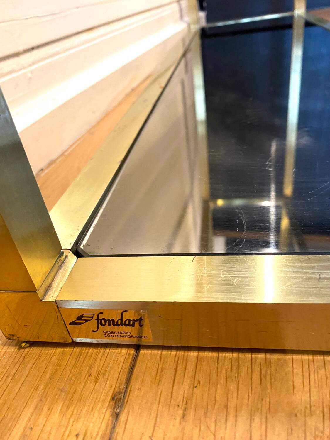 3-tier shelf in glass, mirror and brass