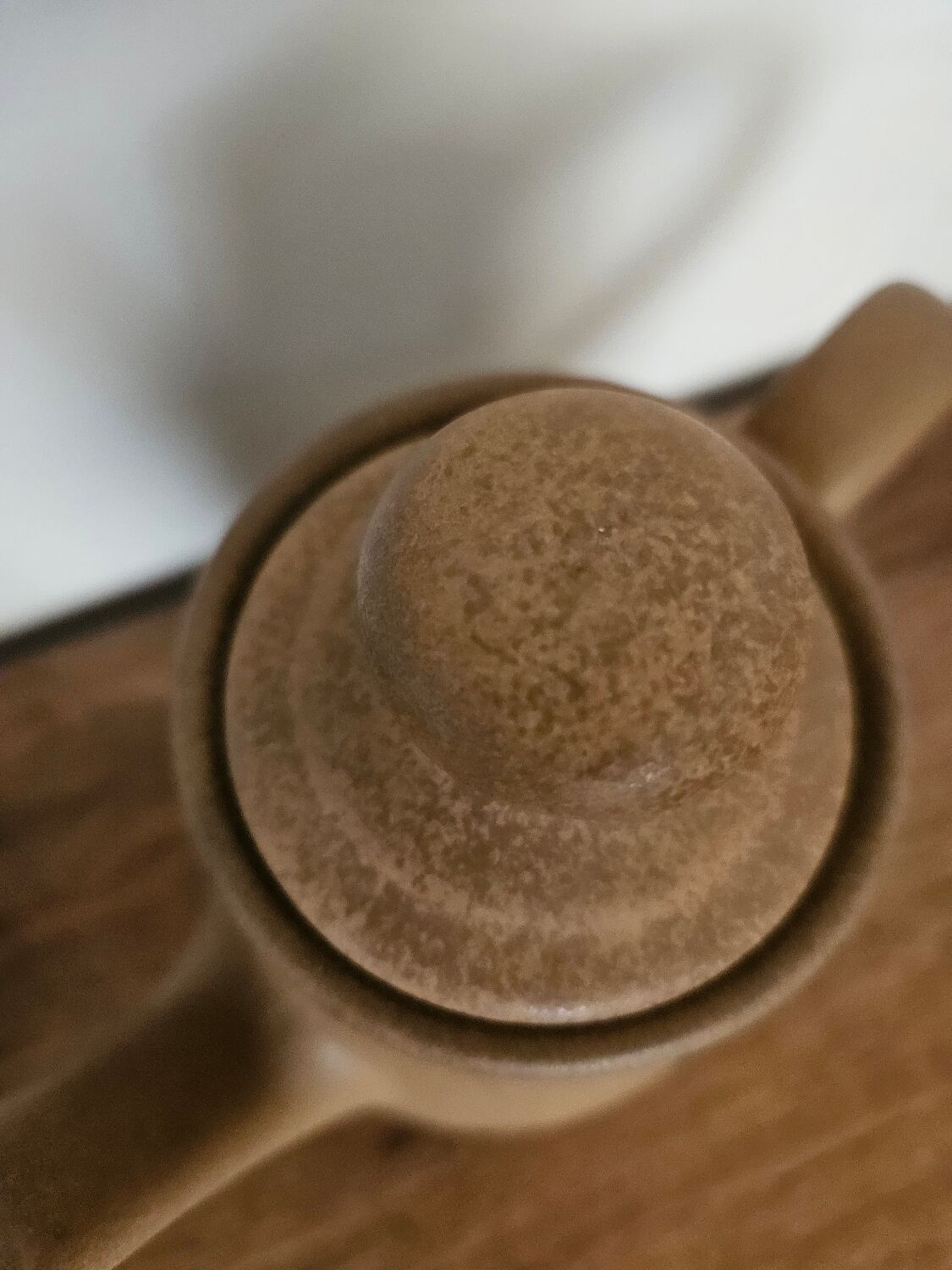 Coffee maker and its 6 stoneware cups