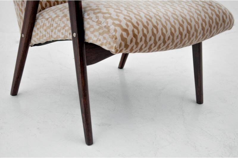 A pair of beige vintage armchairs, Jaroslav Šmídek for Jitona, Czechoslovakia, 1960s