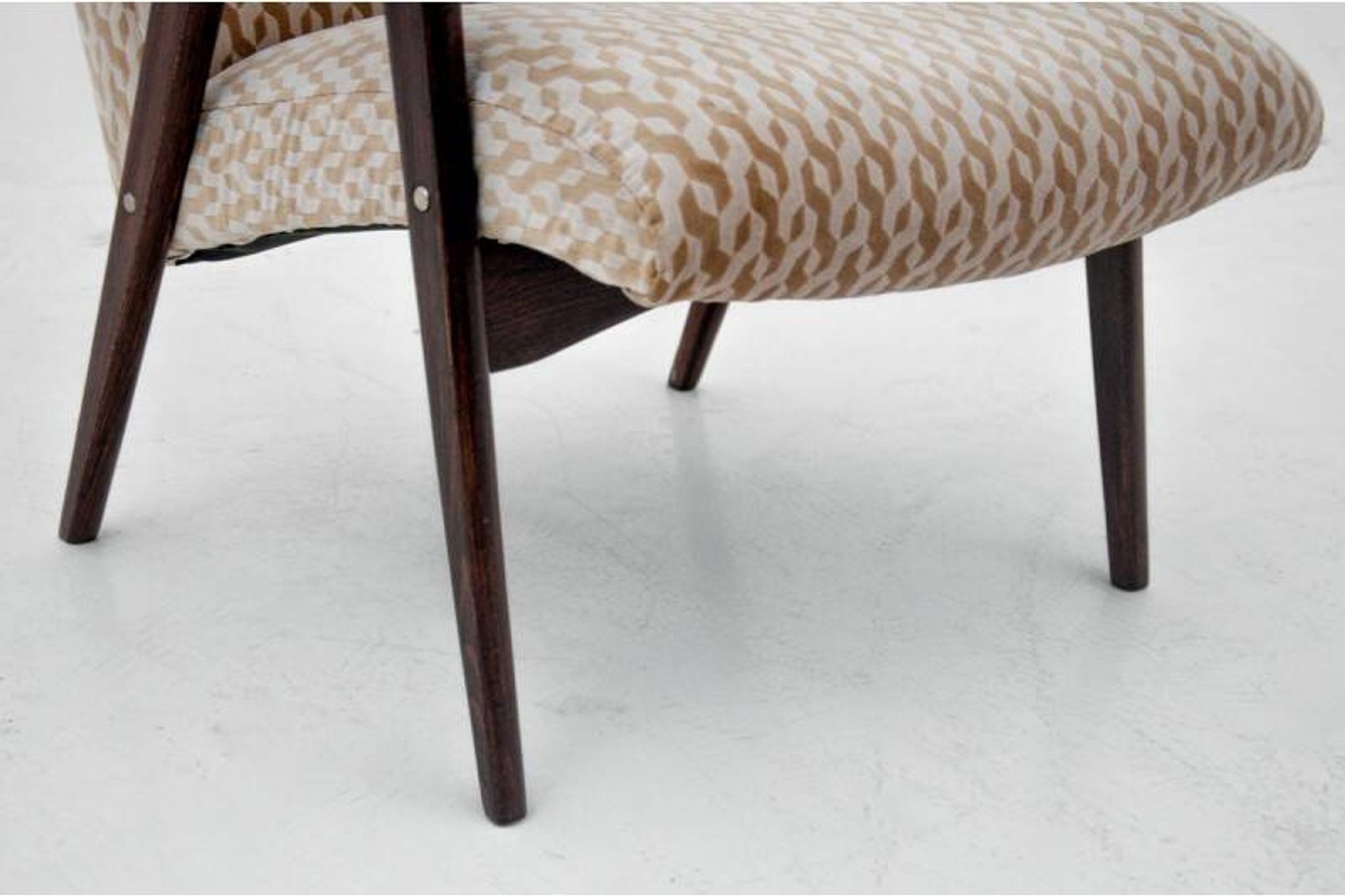 A pair of beige vintage armchairs, Jaroslav Šmídek for Jitona, Czechoslovakia, 1960s