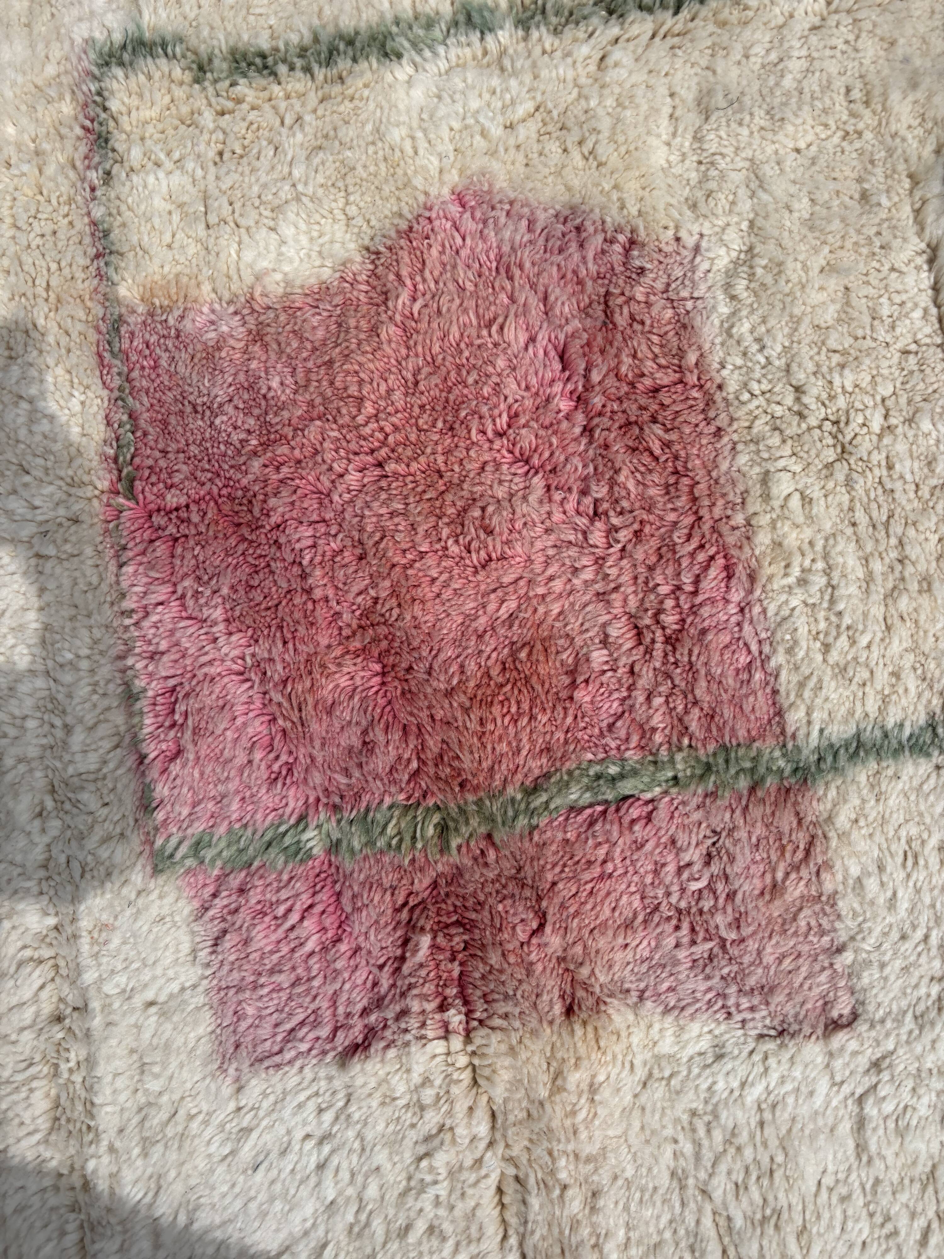 Moroccan Mrirt wool rug