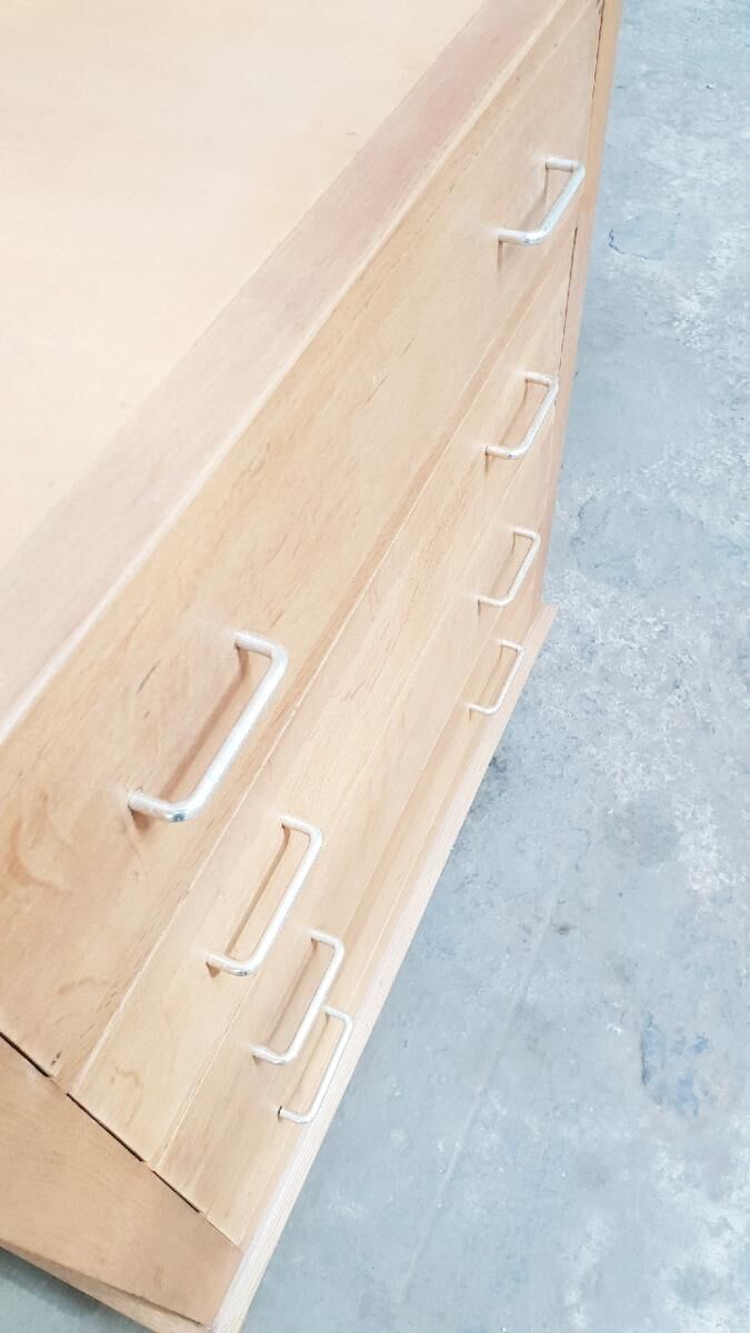 Vintage chest of drawers