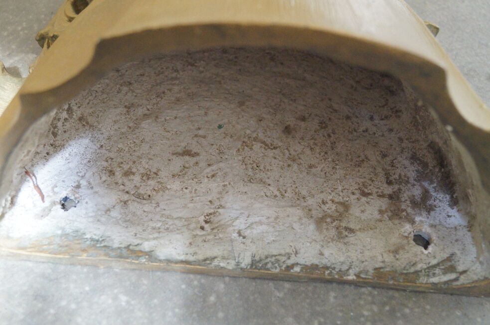 Gold plaster planter