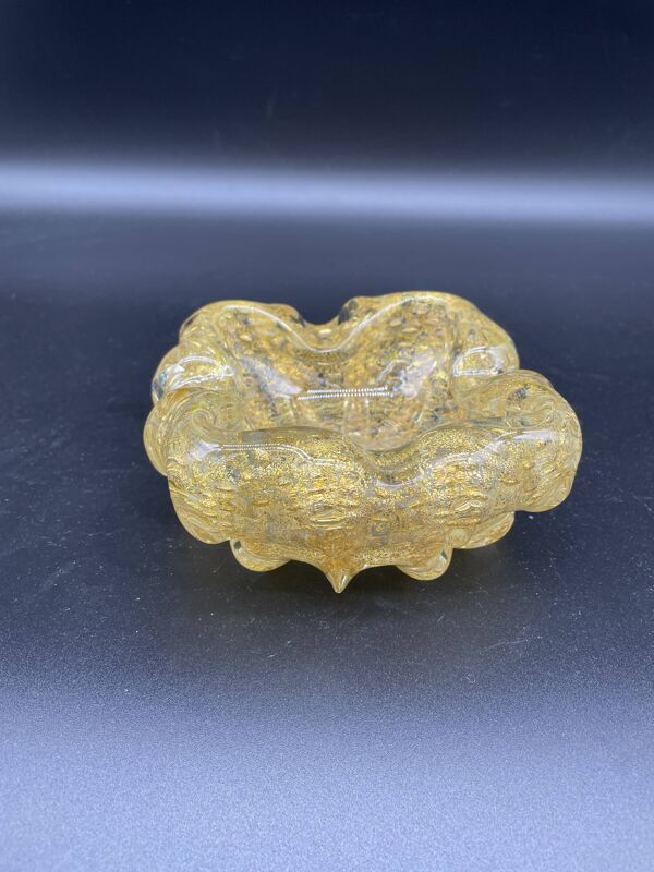 Vide poche, Murano, Archimède Seguso, jaune, or, bullé, formant fleur stylisé, verre soufflé, Italie