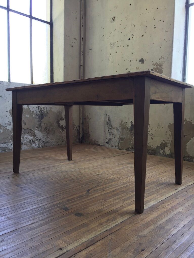 Table de ferme en noyer