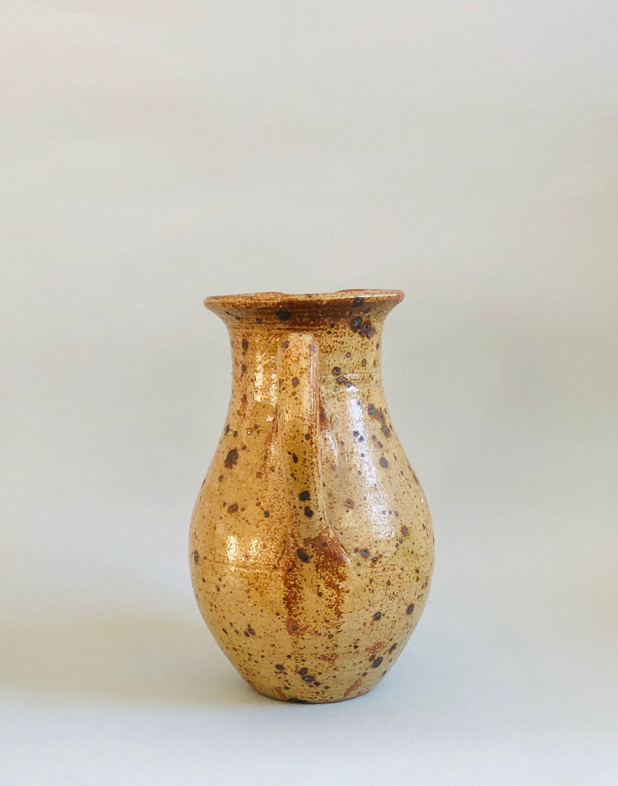 Large pyrity sandstone pitcher vase
