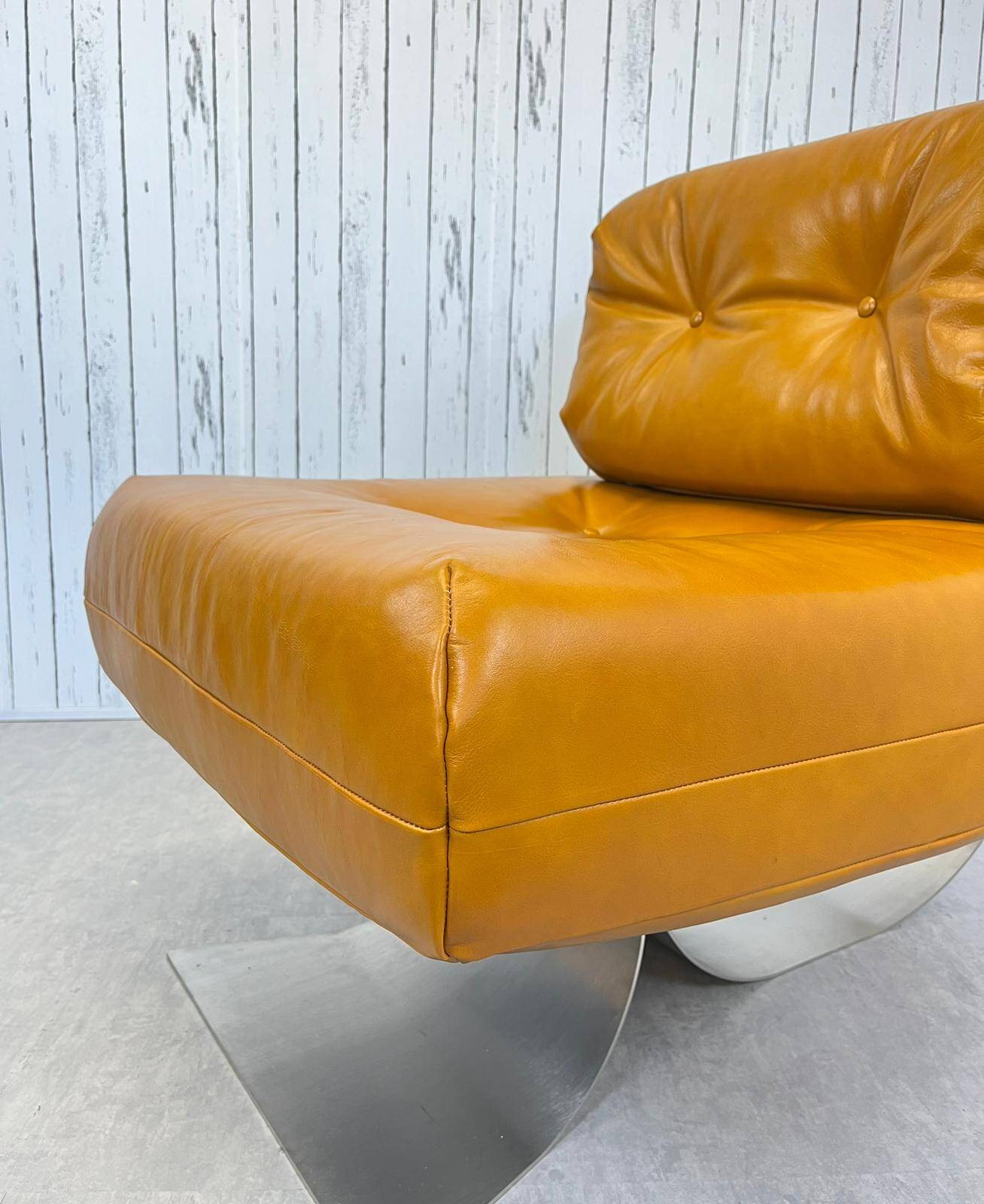 Alta Chair Oscar Niemeyer, Mobilier International