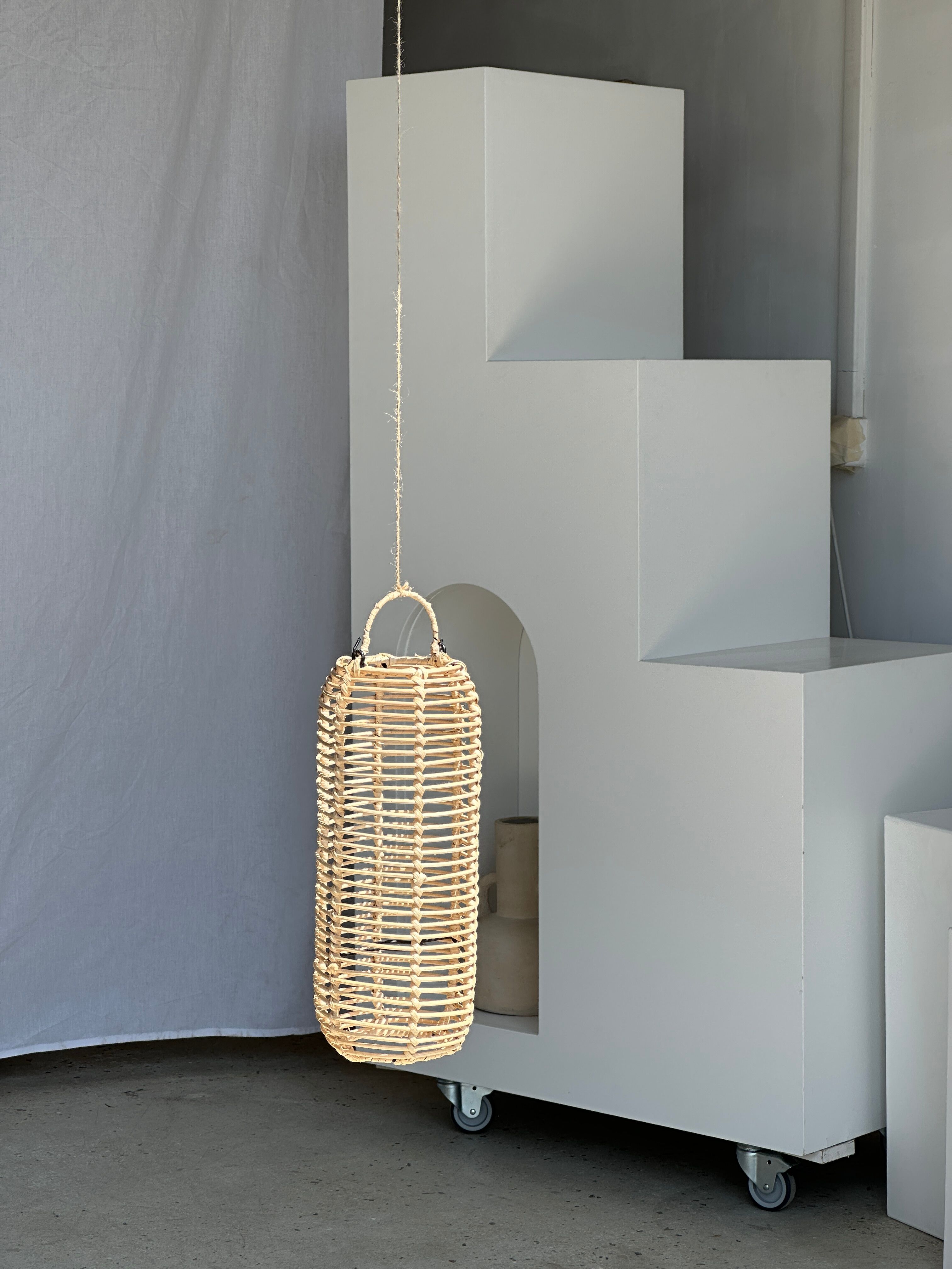 Small lantern-shaped rattan suspension H35 D15