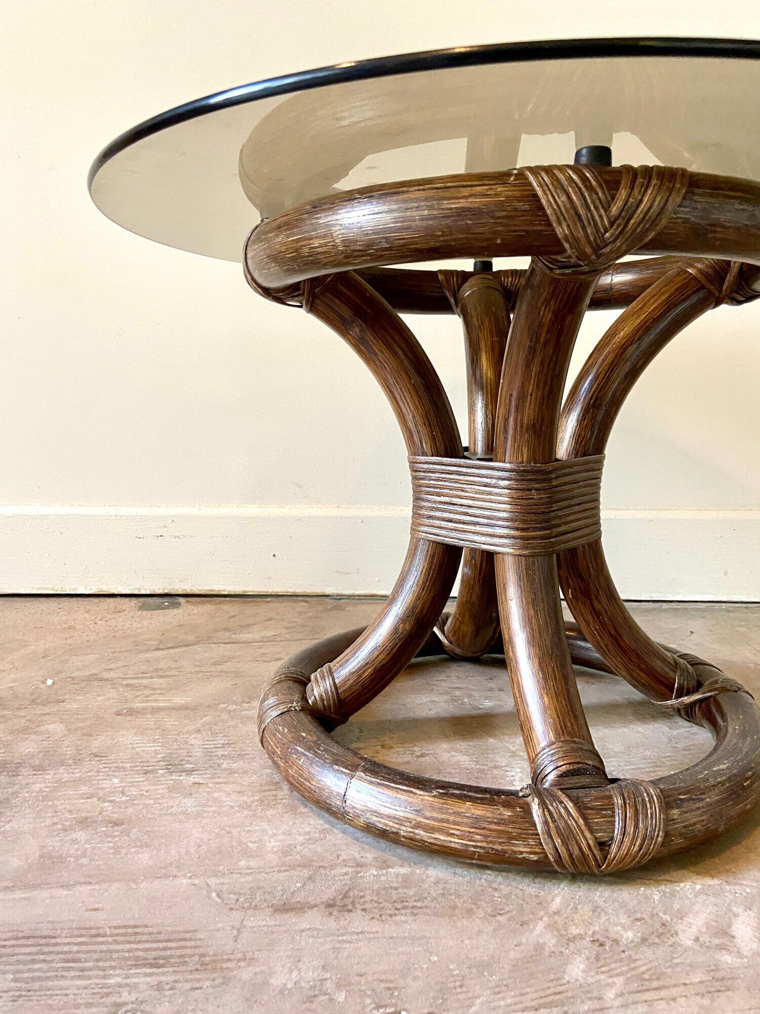 Coffee table in rattan and smoked glass 1970