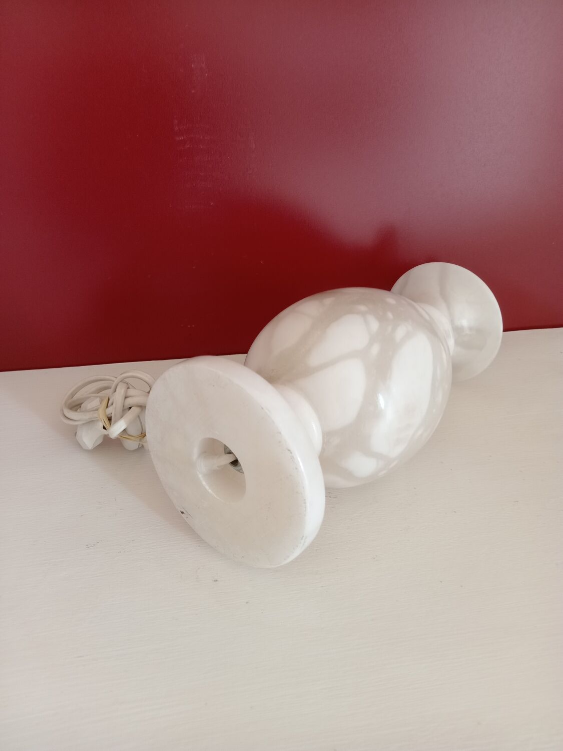 Alabaster lamp base