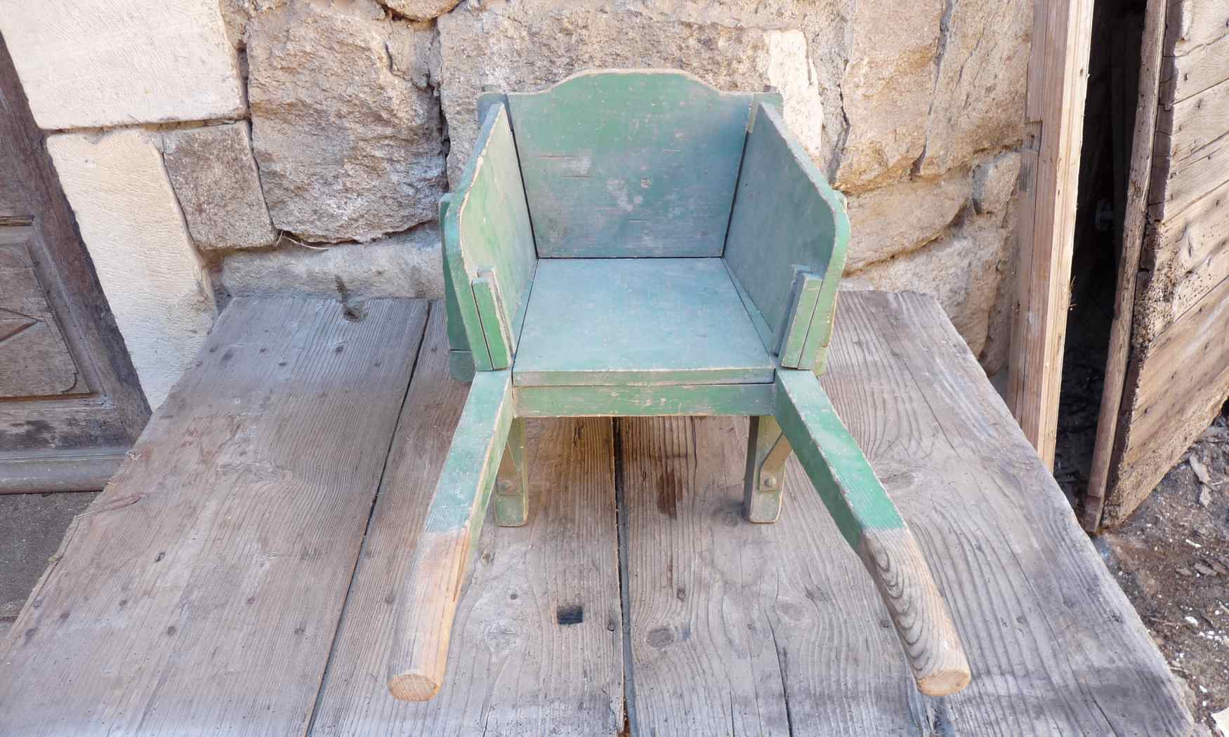 Children's wheelbarrow