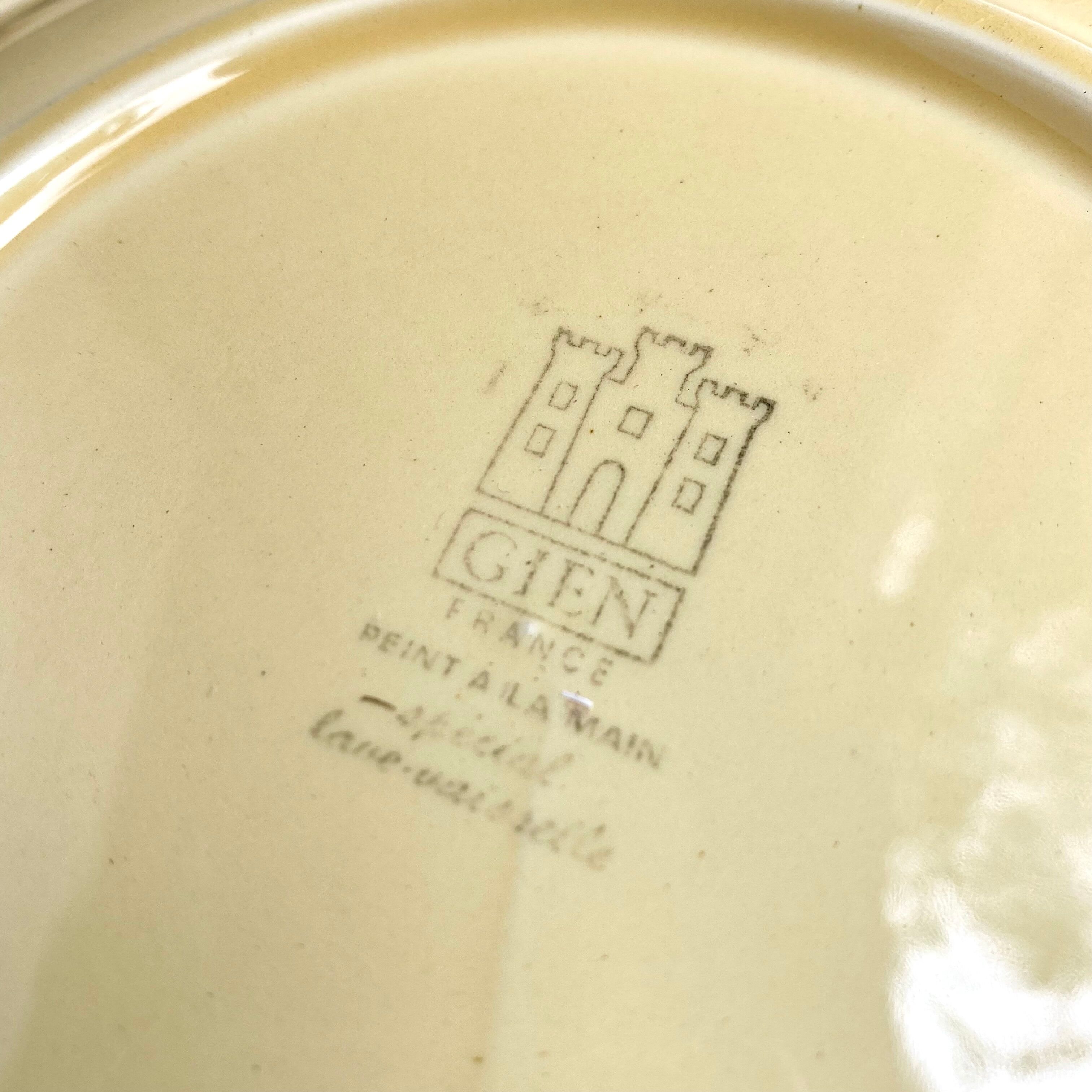 Porcelain plates from gien