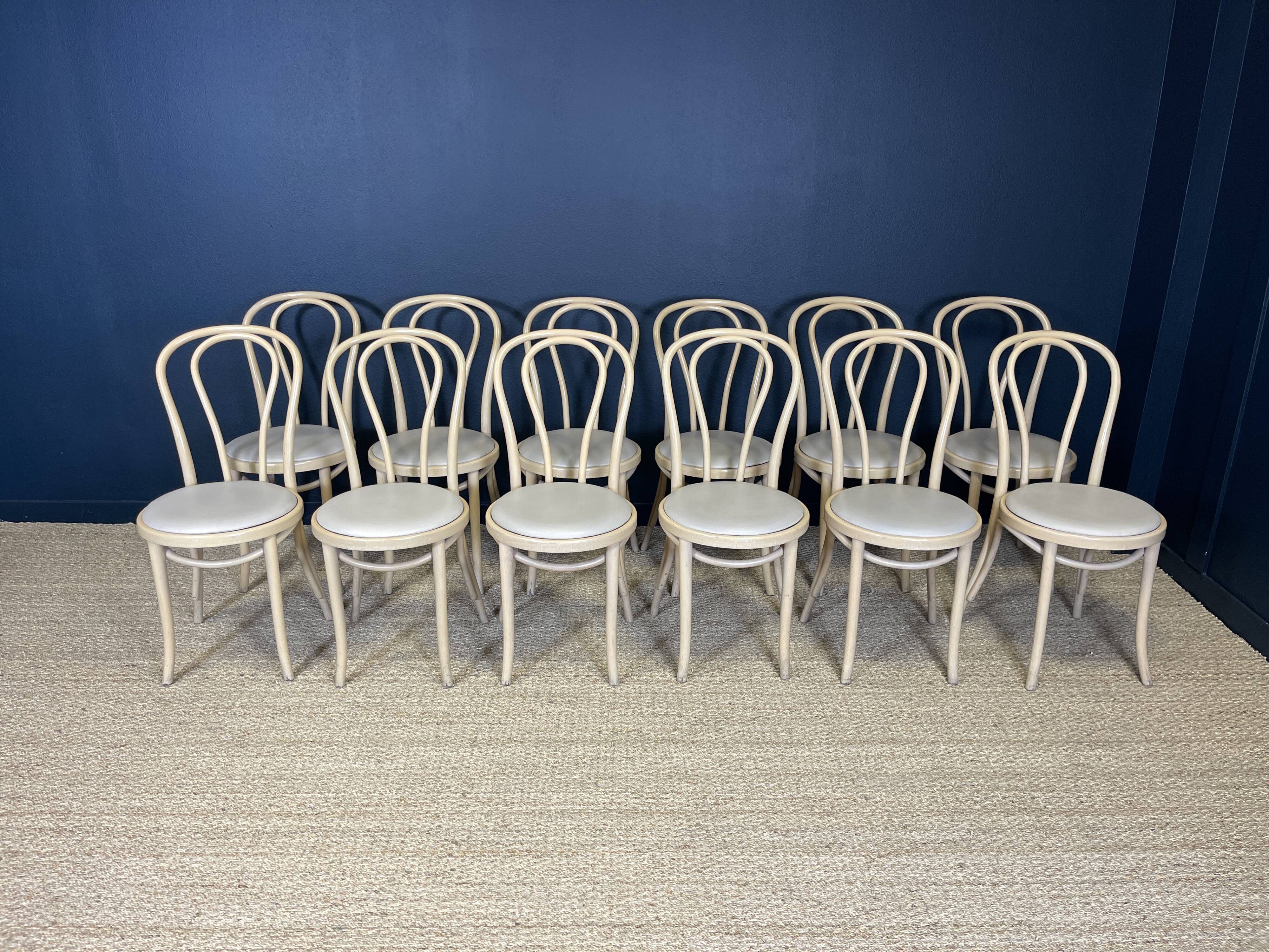 Set of 12 bistro chairs in light curved wood & skai GO IN Germany