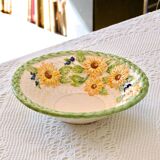 Large salad bowl / fruit bowl in hand-painted sunflower slip