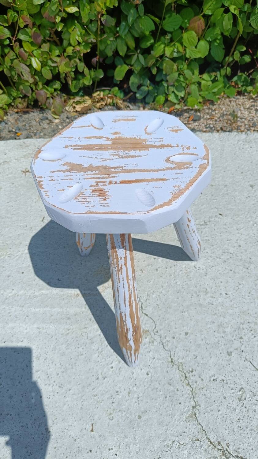 Vintage tripod stool