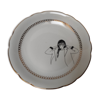 Plate pommette, series "feet in the dish"