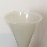 Vase soliflore opaline blanche