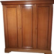 Armoire en merisier style Louis Philippe