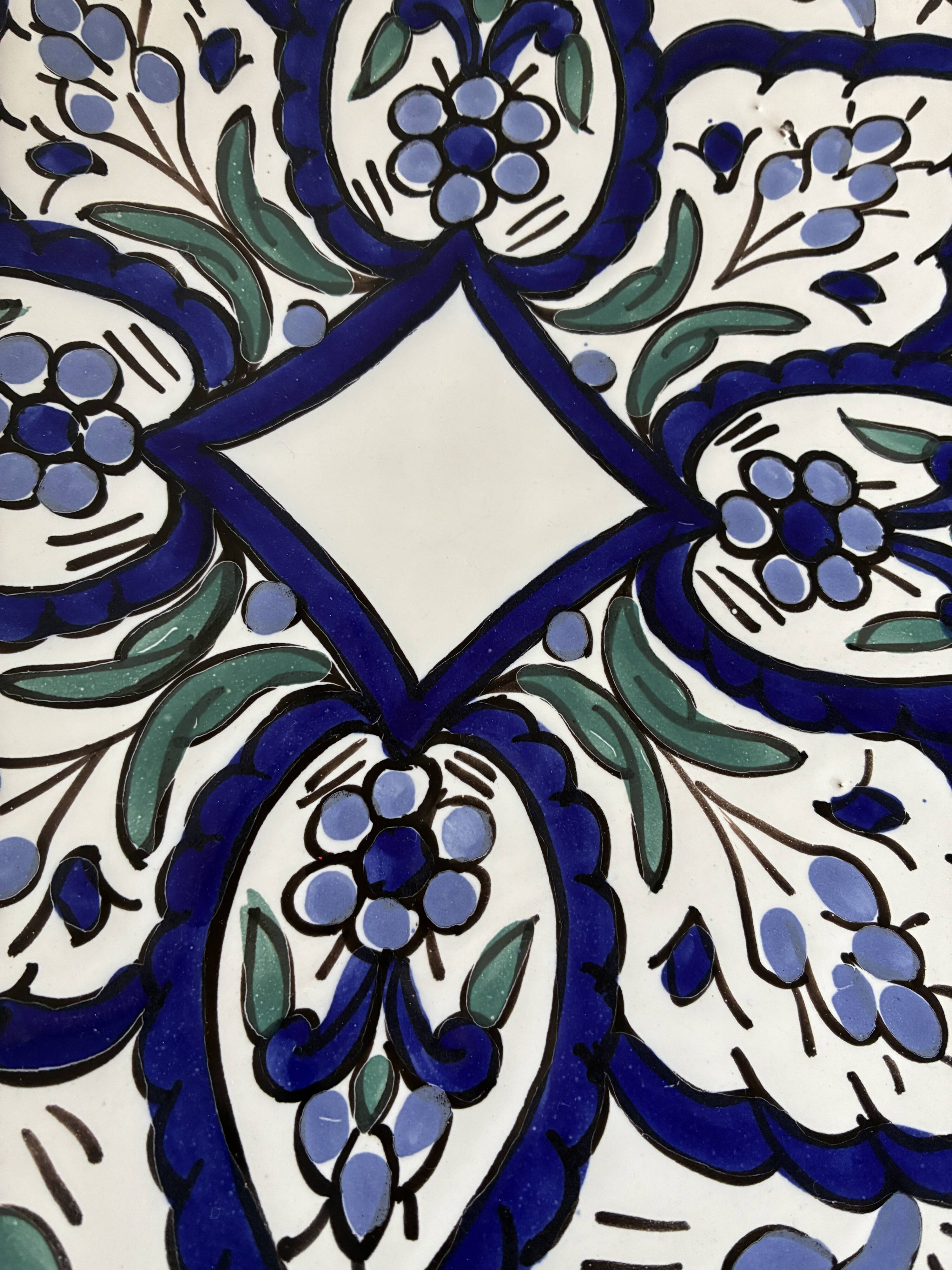 Large round serving dish Tunisia model