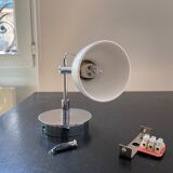 Adjustable spotlight in white porcelain habitat