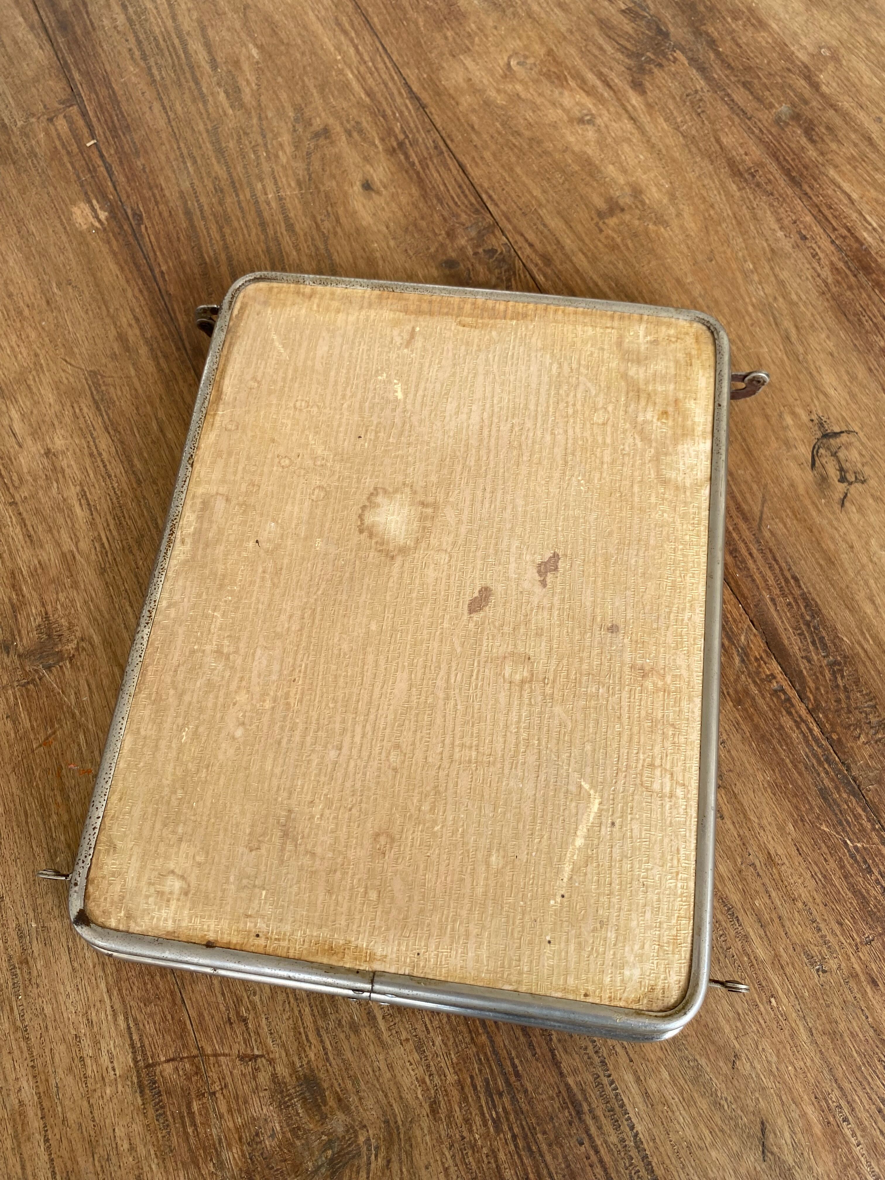 Barber's triptych mirror