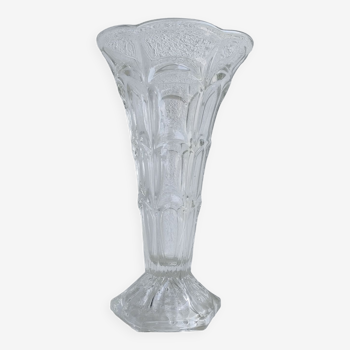 Vase en verre moulé vintage