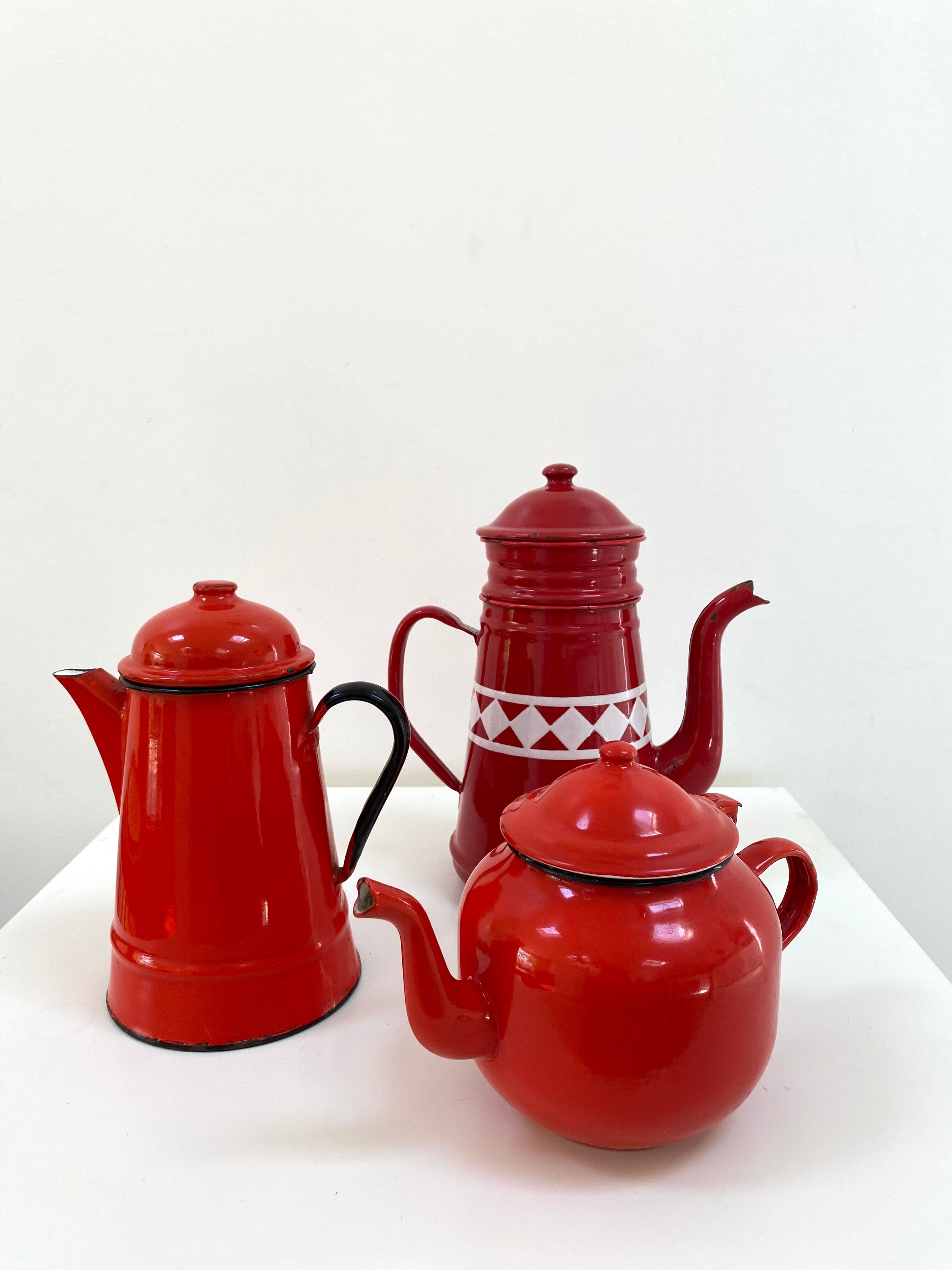 Red enamelled teapot 1 liter from the 70s