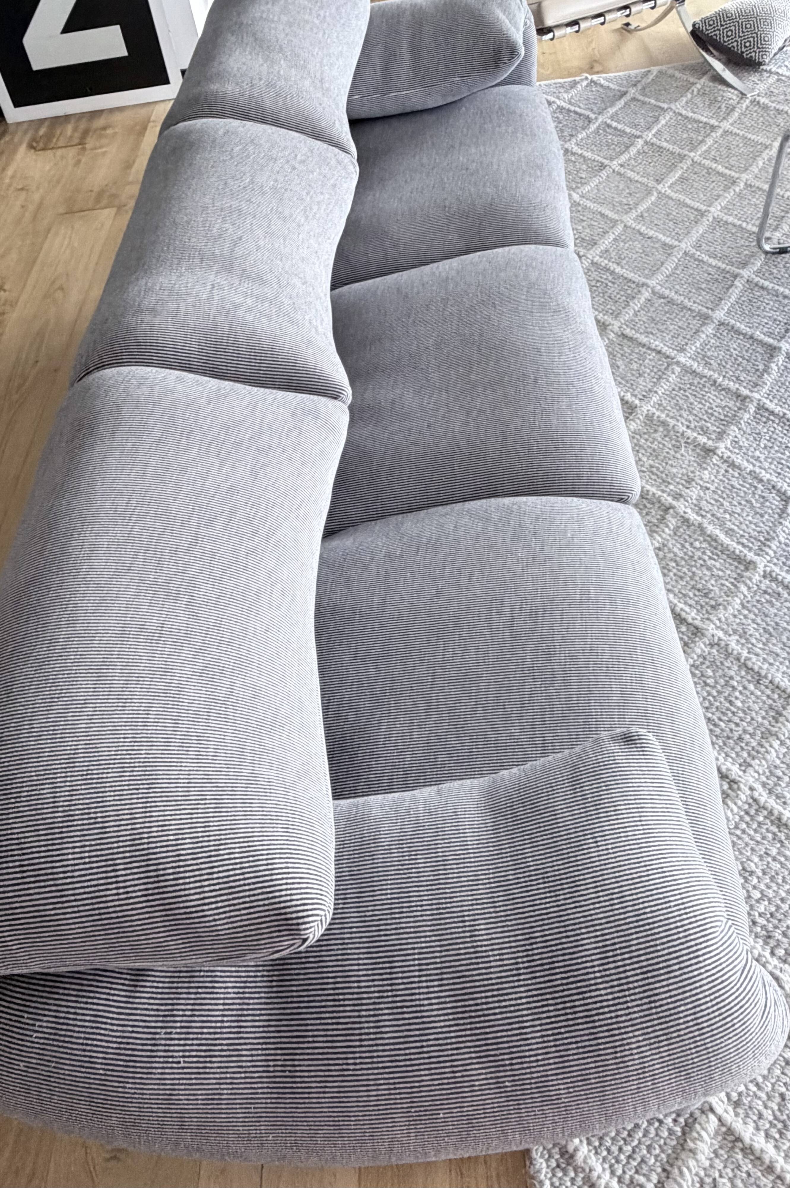 Maralunga sofa in excellent condition.