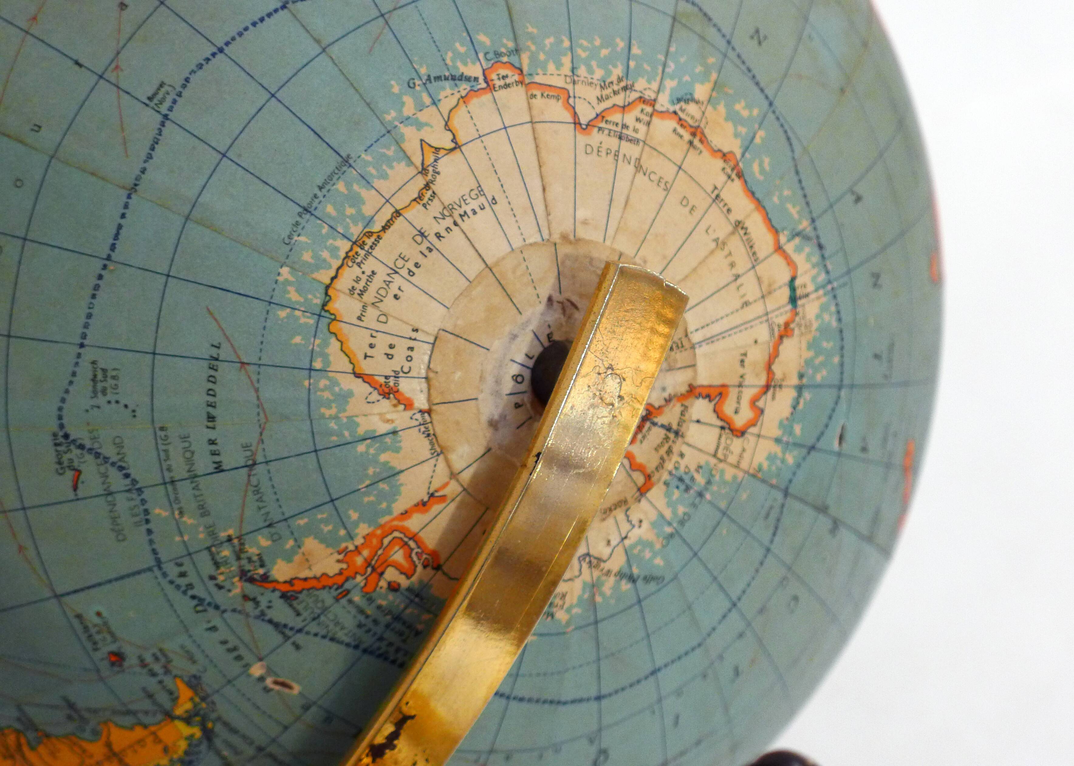 Tripod terrestrial globe 1960'
