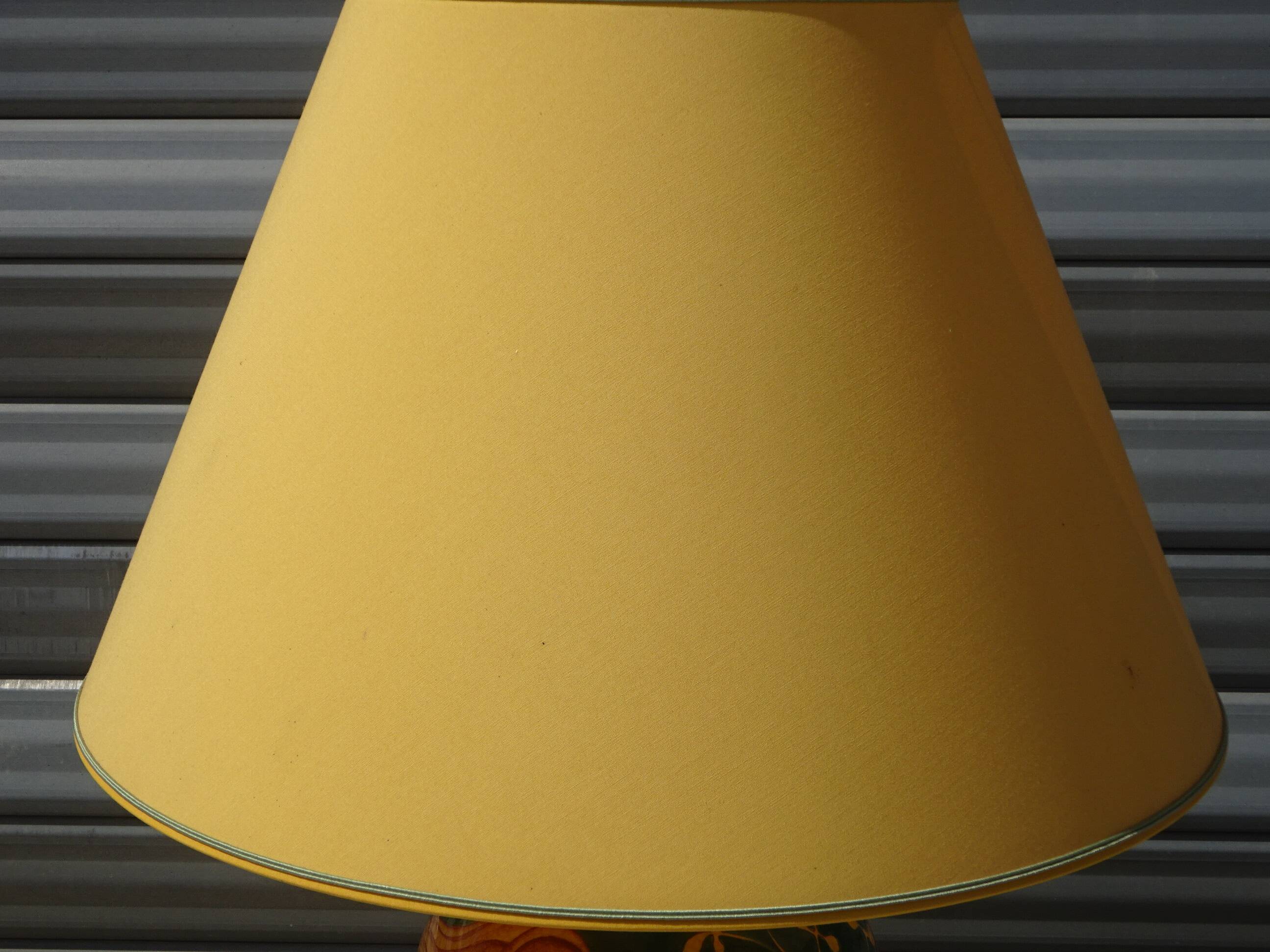 Ceramic lamp, vase and matching plate, Drimmer