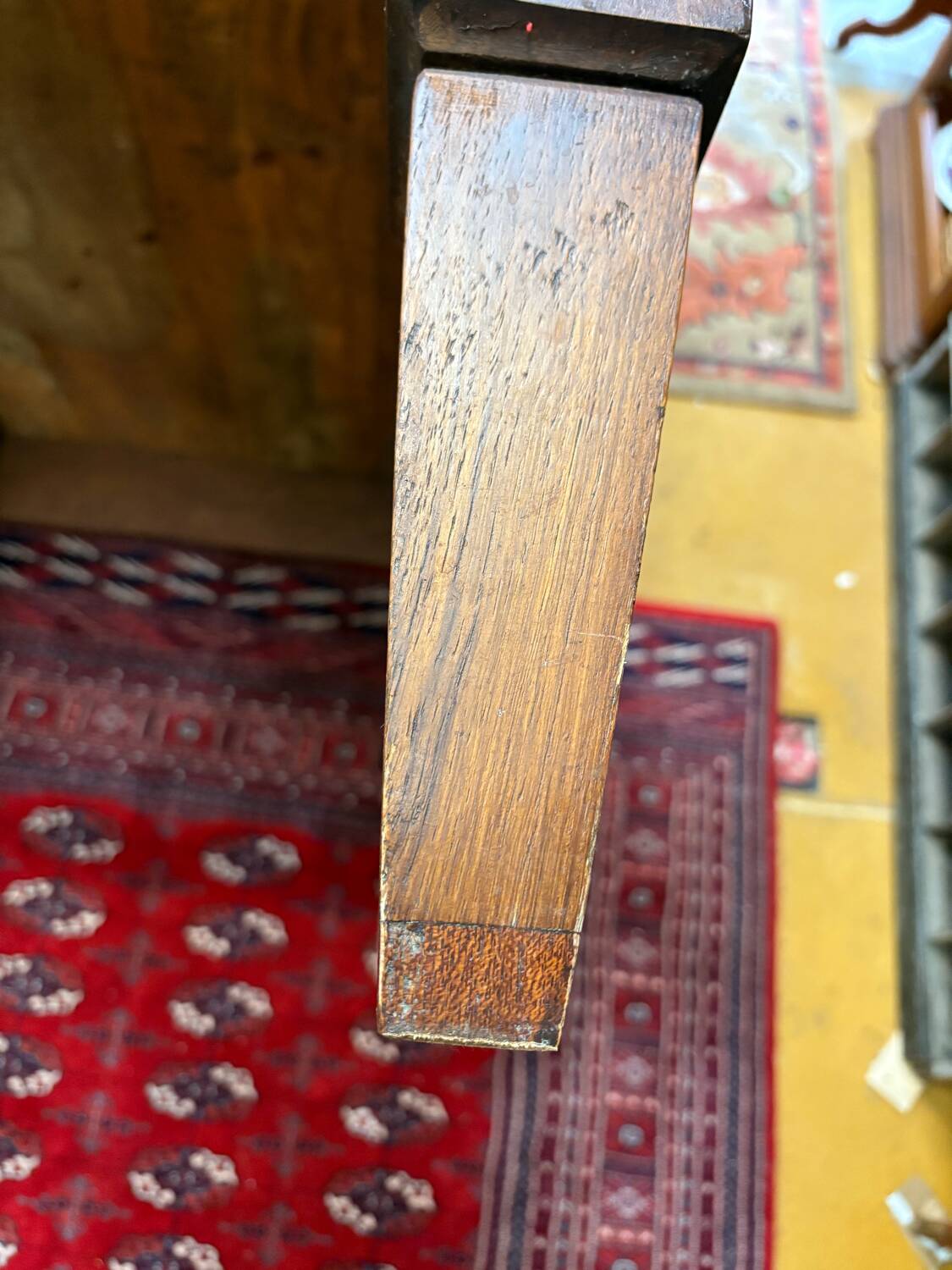 Art Deco table sculpted in solid wood