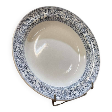 Minton English porcelain round deep dish, Florentine pattern