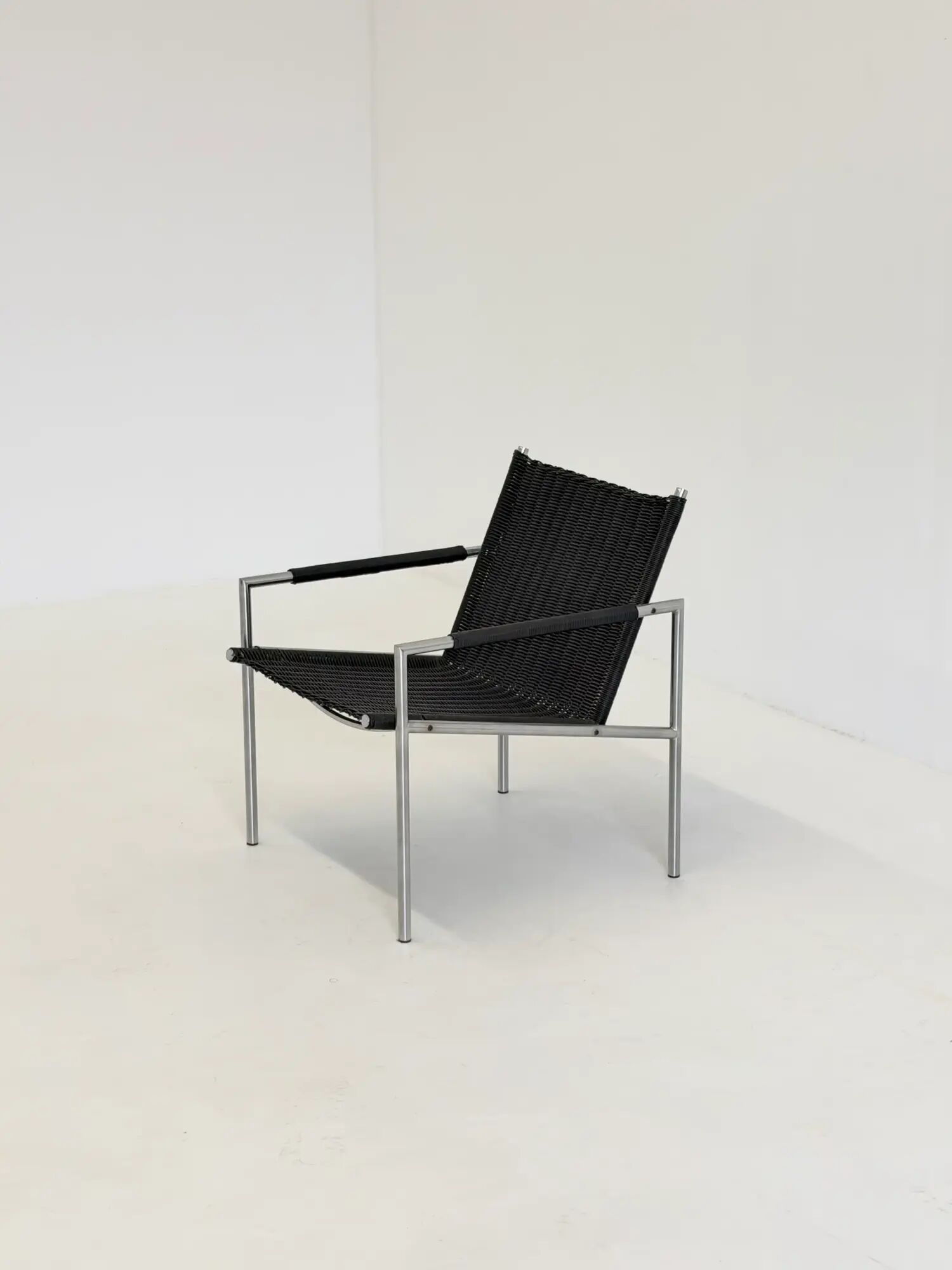 Martin Visser SZ 01 armchair for Spectrum in black