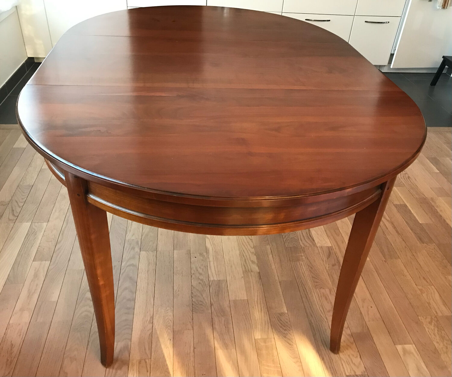 Round table and 2 cherry wood extensions