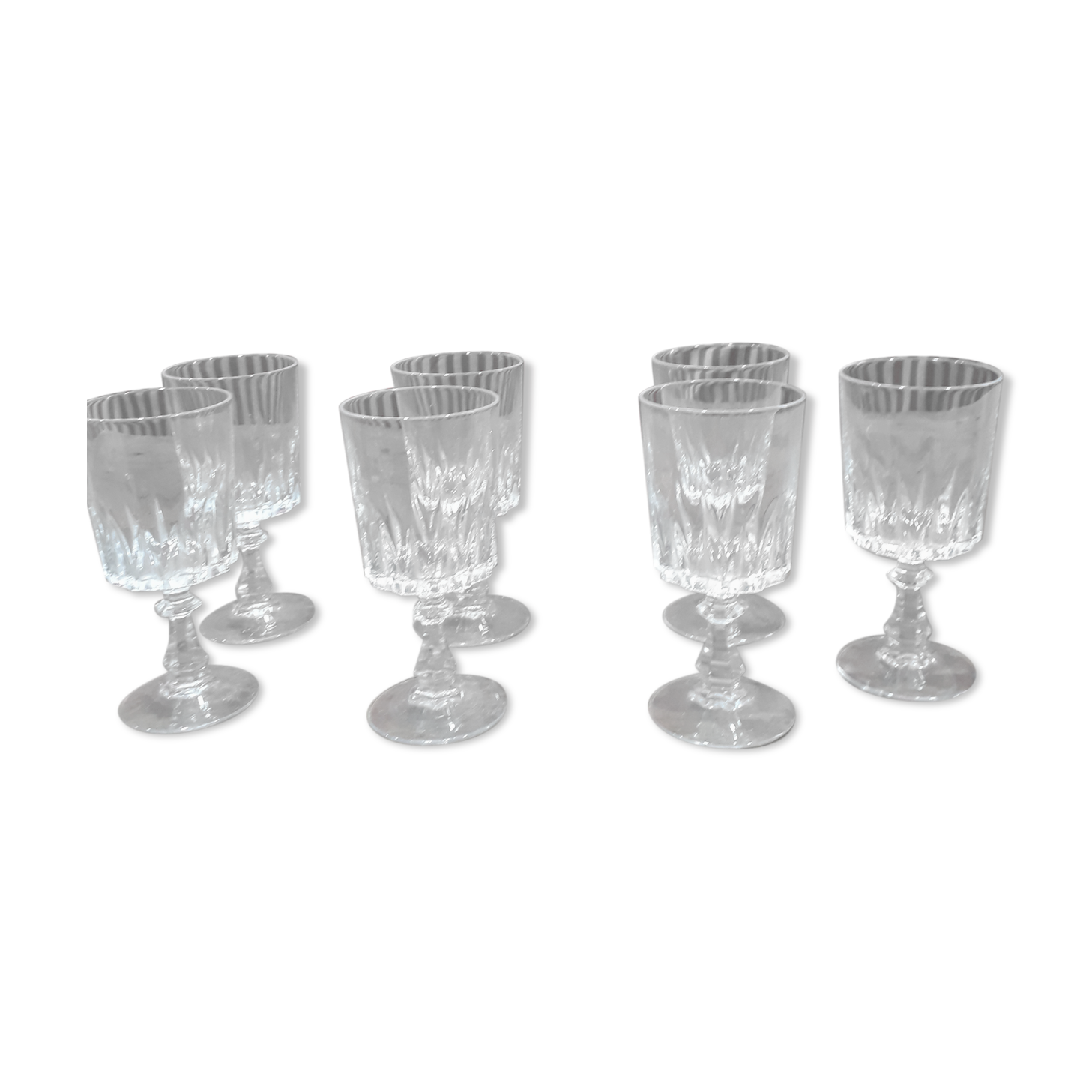 7 Arques crystal wine glasses