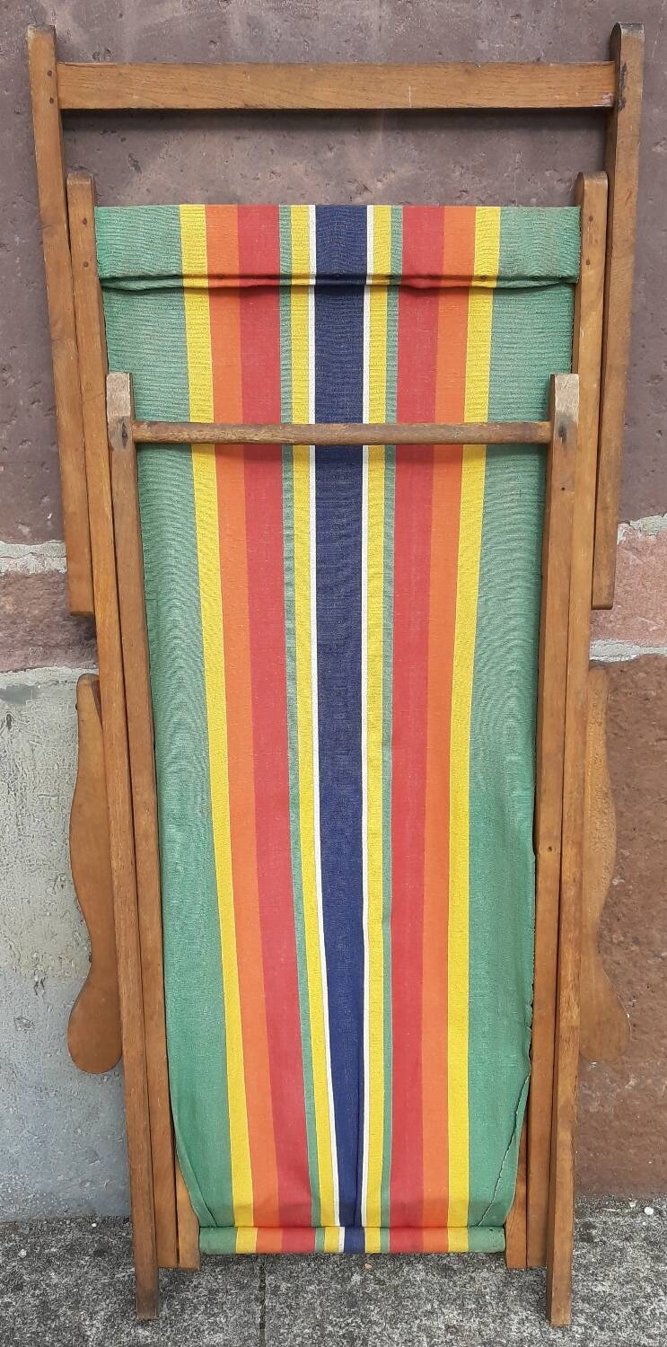 Vintage deckchair, lounge chair or chaise longue