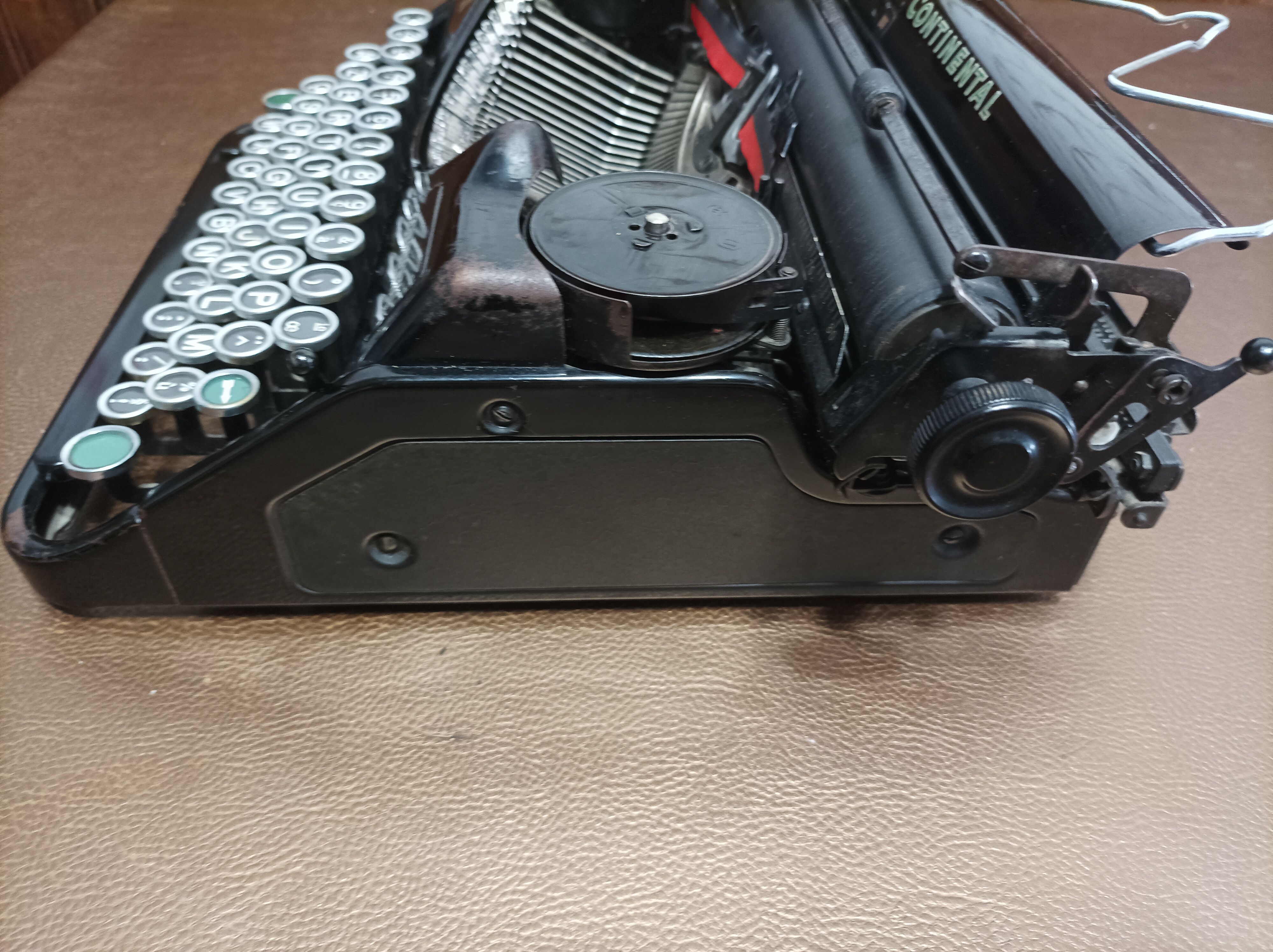 Typewriter continental wanderer 30s