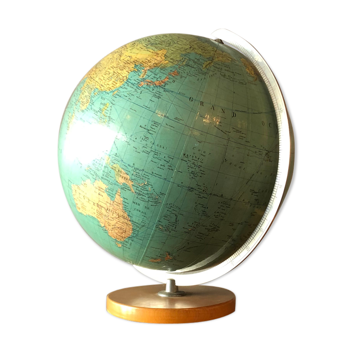 Vintage globe globe map